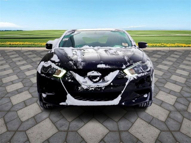 2017 Nissan Maxima SR