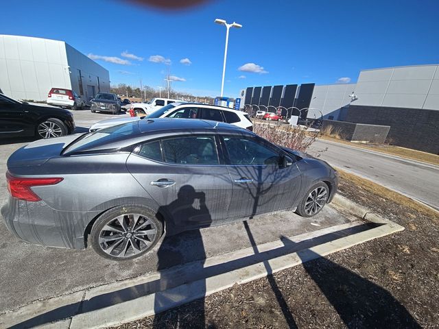 2017 Nissan Maxima SR