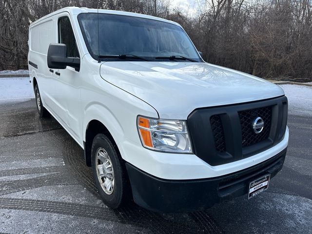 2017 Nissan NV SV