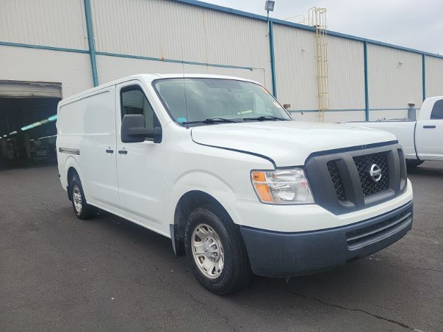 2017 Nissan NV SV