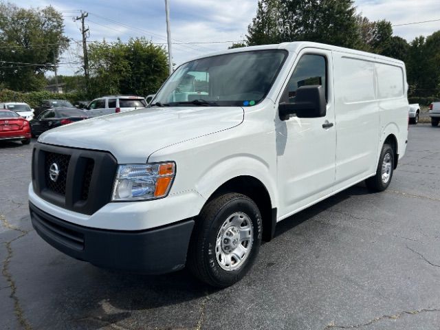 2017 Nissan NV SV