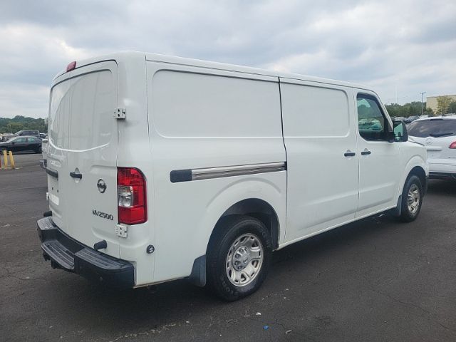 2017 Nissan NV SV