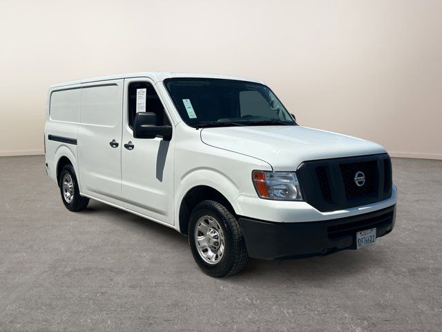 2017 Nissan NV SV