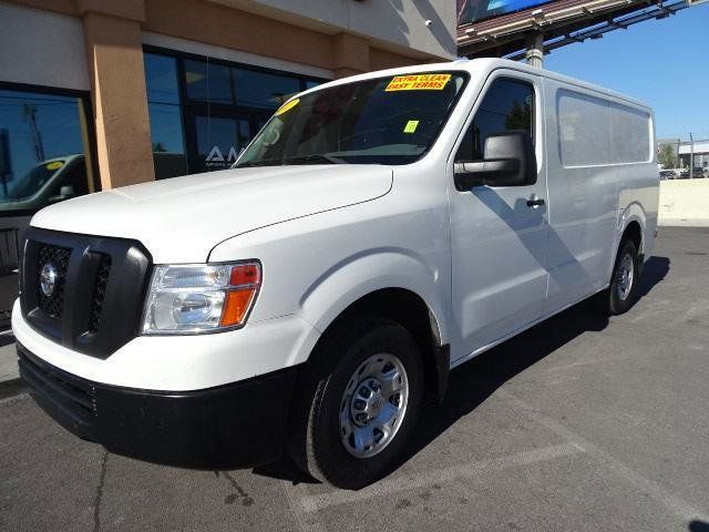 2017 Nissan NV SV