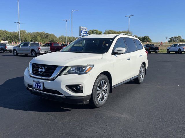 2017 Nissan Pathfinder SL