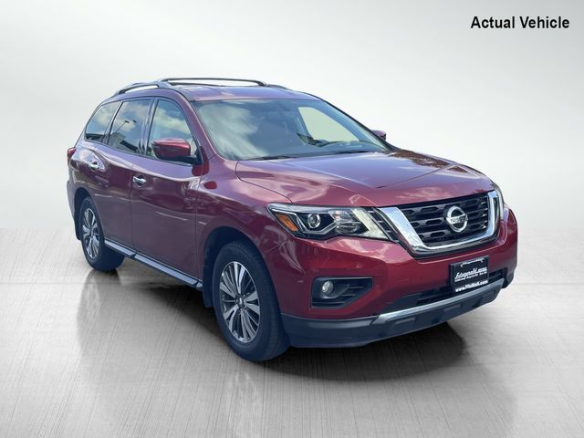 2017 Nissan Pathfinder SV