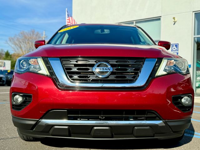 2017 Nissan Pathfinder SV