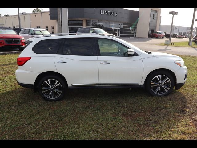 2017 Nissan Pathfinder Platinum