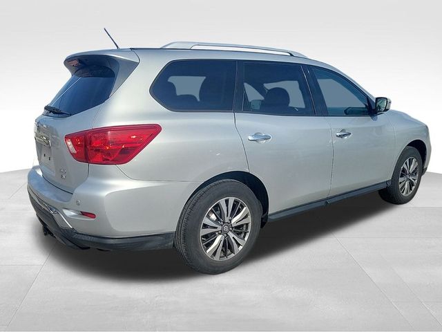 2017 Nissan Pathfinder SV
