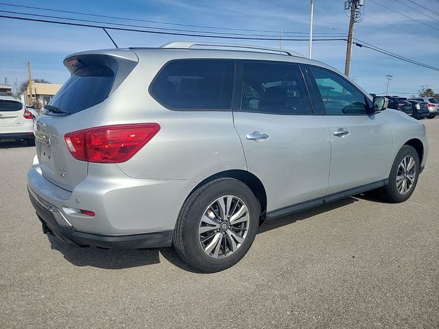 2017 Nissan Pathfinder SV