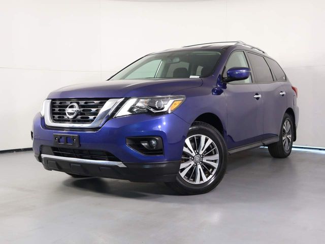 2017 Nissan Pathfinder SV