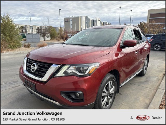 2017 Nissan Pathfinder SV