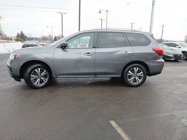 2017 Nissan Pathfinder SV