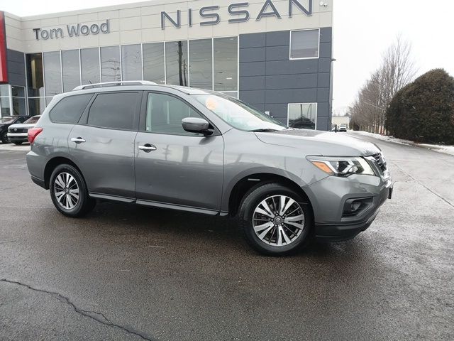 2017 Nissan Pathfinder SV