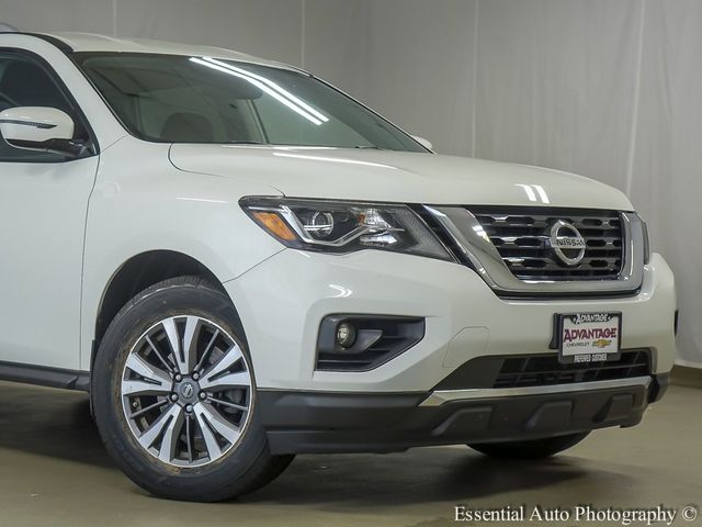 2017 Nissan Pathfinder SV