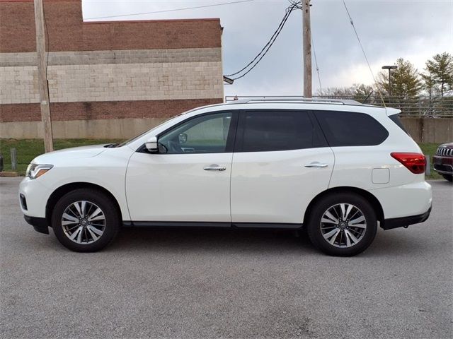 2017 Nissan Pathfinder SV