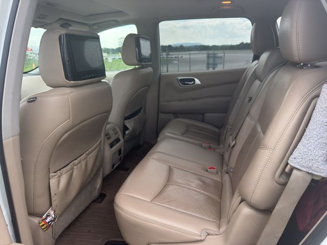 2017 Nissan Pathfinder Platinum