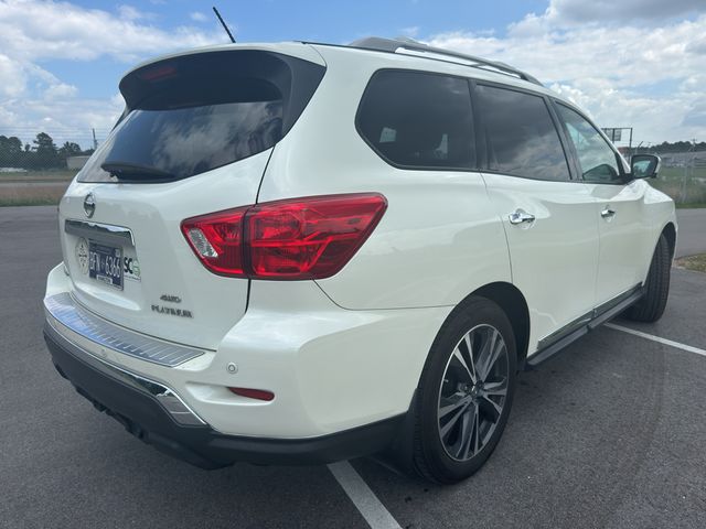2017 Nissan Pathfinder Platinum