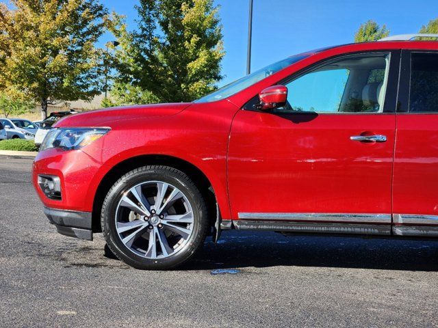 2017 Nissan Pathfinder Platinum