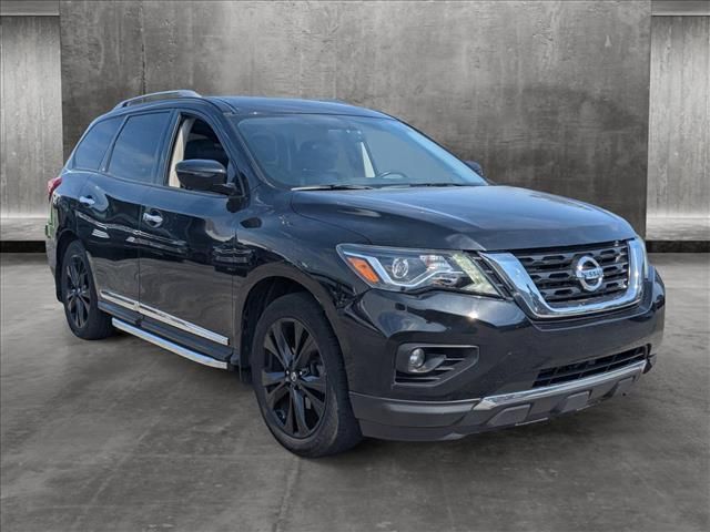 2017 Nissan Pathfinder Platinum