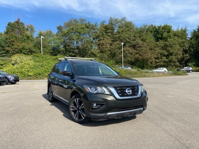 2017 Nissan Pathfinder Platinum