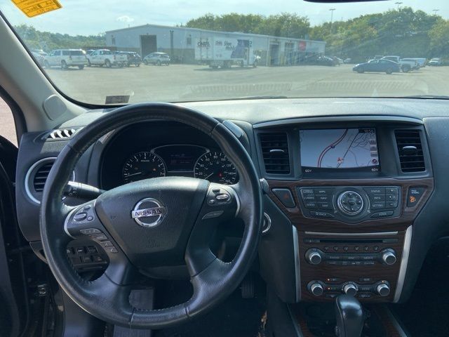 2017 Nissan Pathfinder Platinum