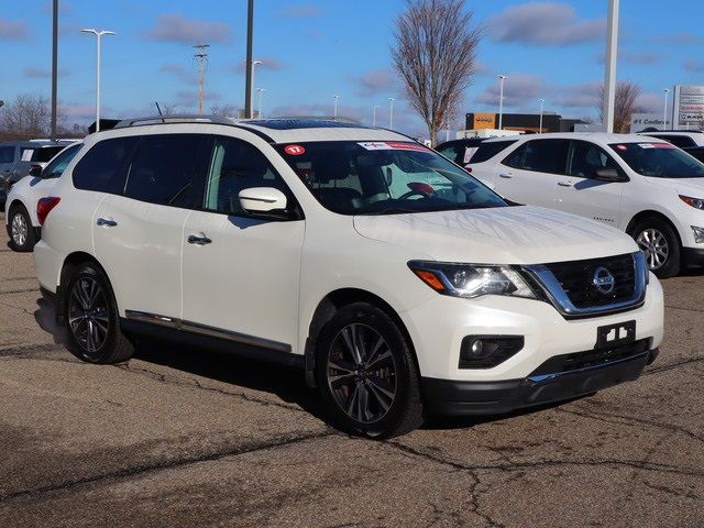 2017 Nissan Pathfinder Platinum