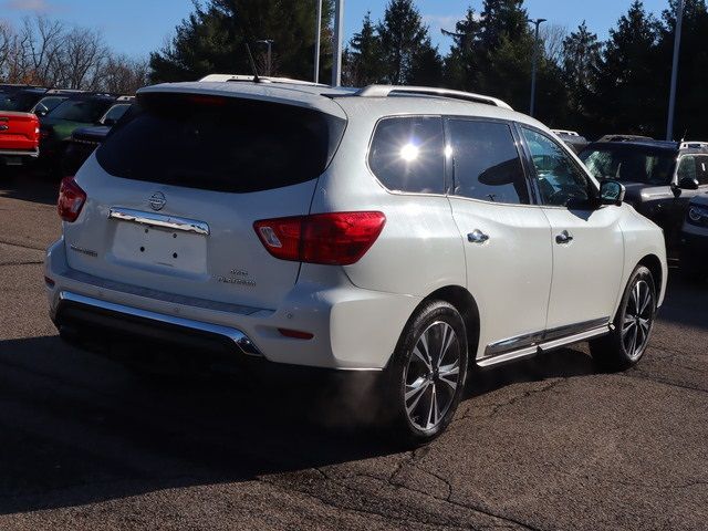 2017 Nissan Pathfinder Platinum