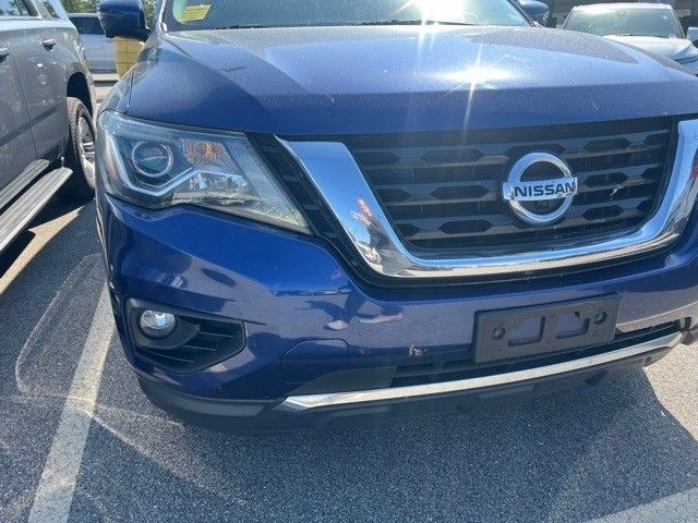 2017 Nissan Pathfinder Platinum