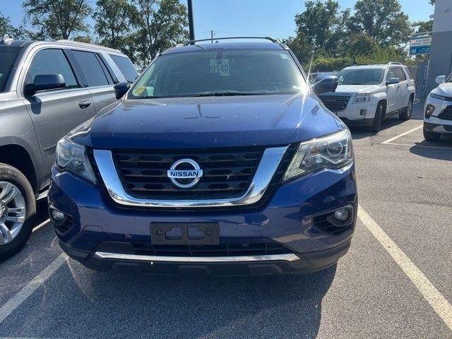 2017 Nissan Pathfinder Platinum