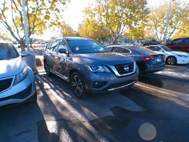 2017 Nissan Pathfinder Platinum