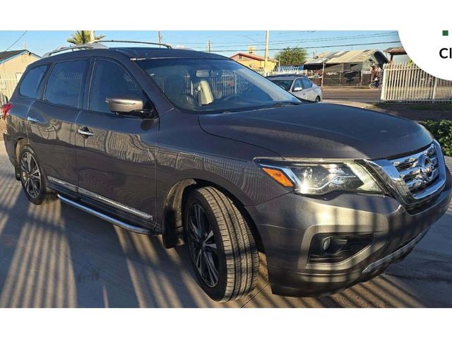 2017 Nissan Pathfinder Platinum