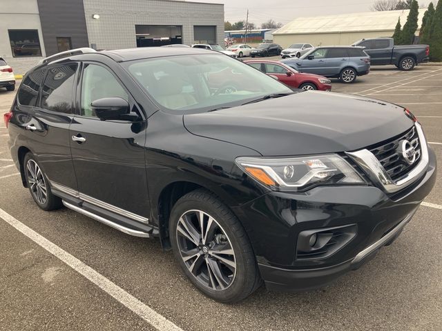 2017 Nissan Pathfinder Platinum