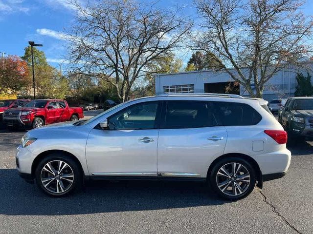 2017 Nissan Pathfinder Platinum