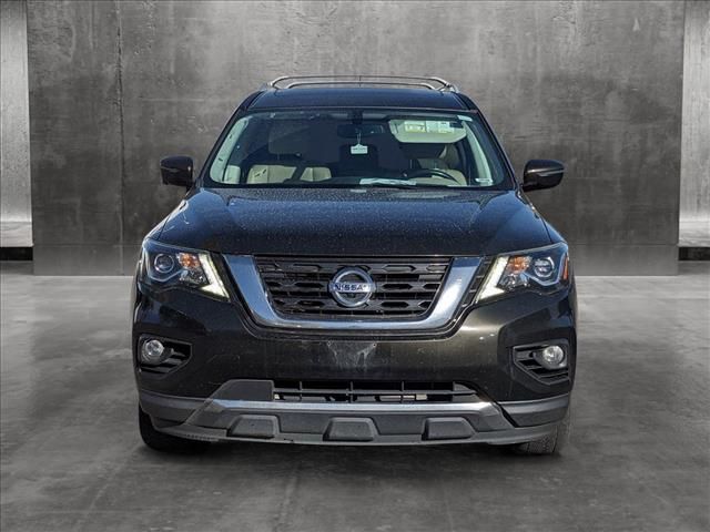 2017 Nissan Pathfinder Platinum