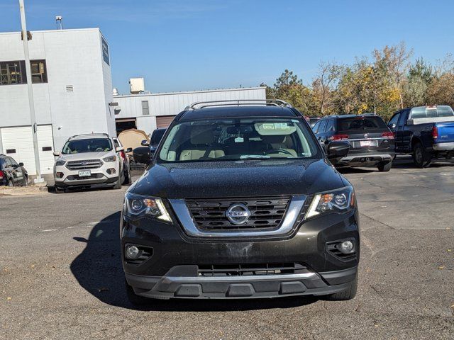 2017 Nissan Pathfinder Platinum