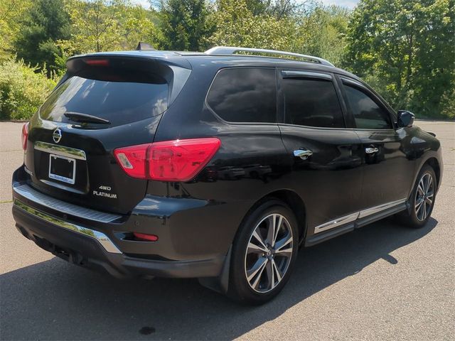 2017 Nissan Pathfinder Platinum