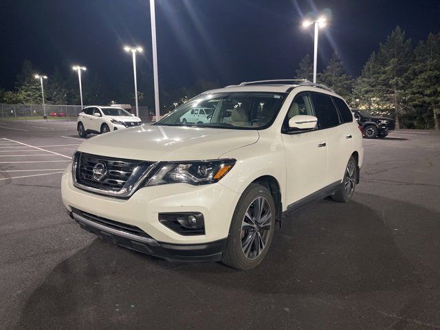 2017 Nissan Pathfinder Platinum