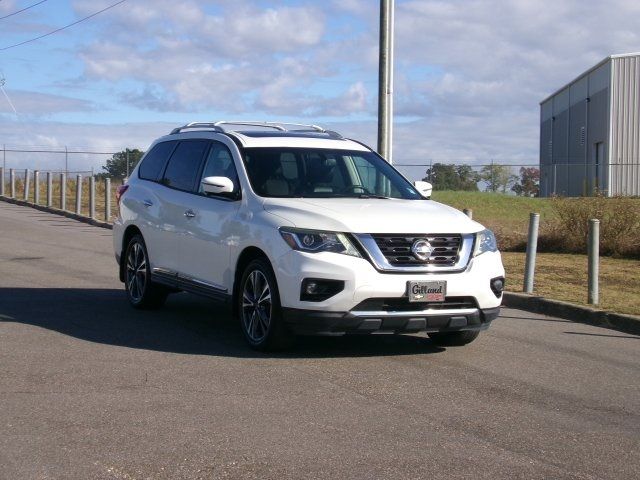 2017 Nissan Pathfinder Platinum