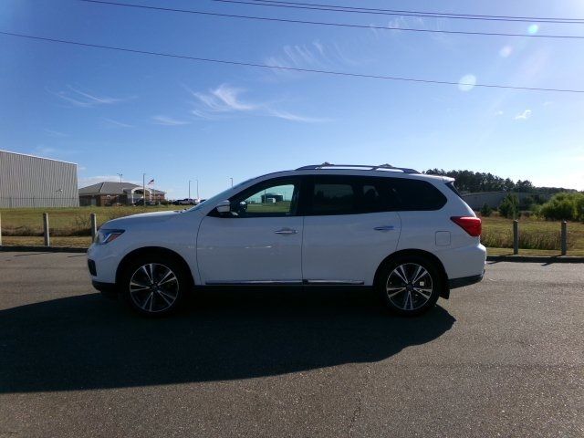 2017 Nissan Pathfinder Platinum