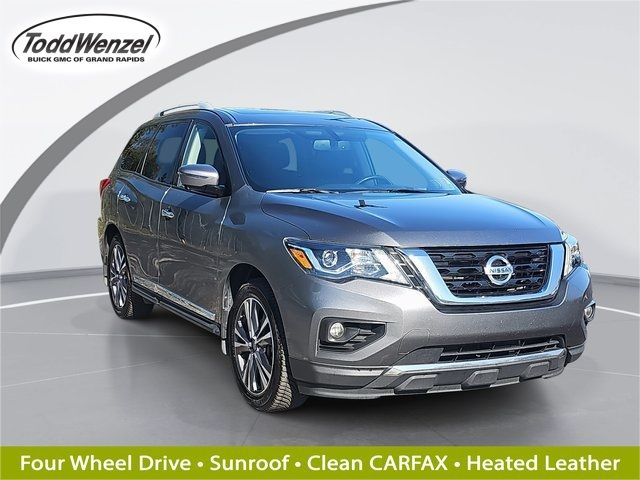 2017 Nissan Pathfinder Platinum