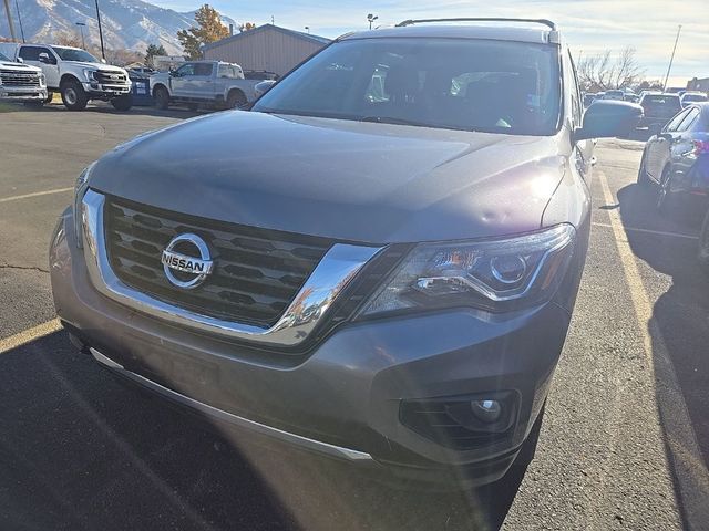 2017 Nissan Pathfinder Platinum