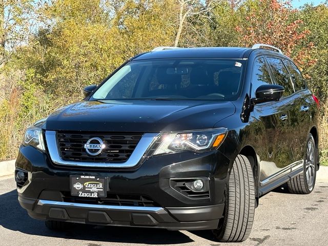 2017 Nissan Pathfinder Platinum