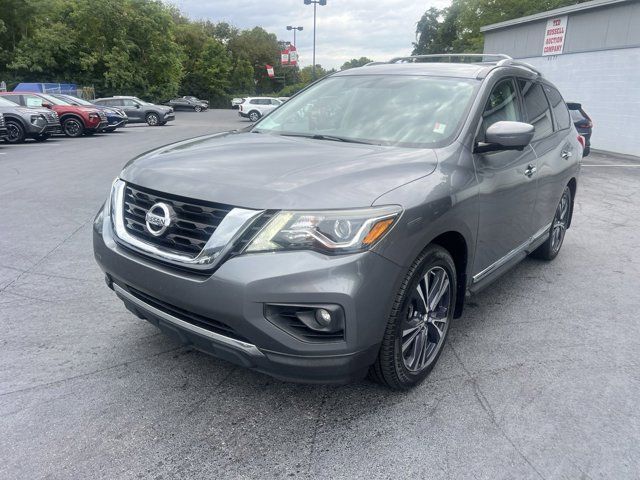 2017 Nissan Pathfinder Platinum