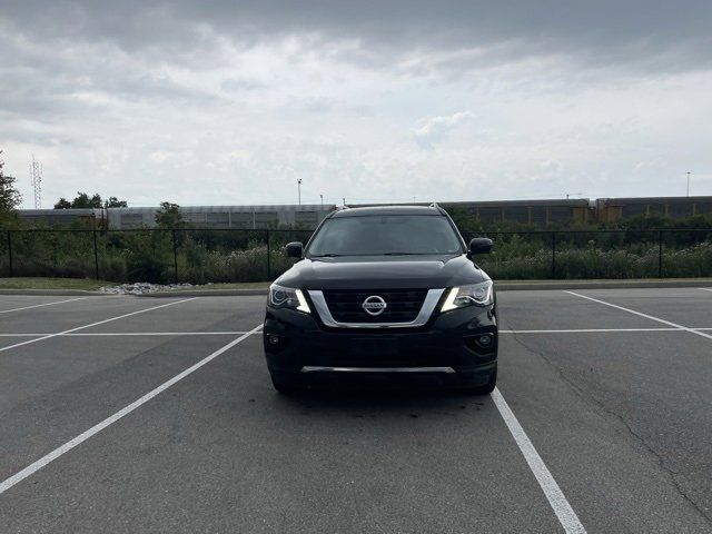 2017 Nissan Pathfinder Platinum