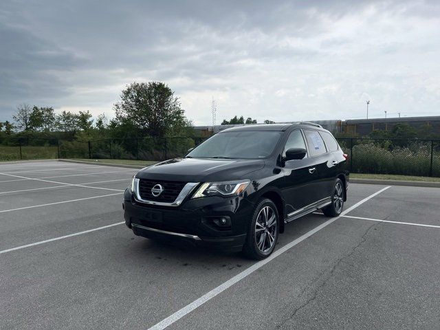 2017 Nissan Pathfinder Platinum