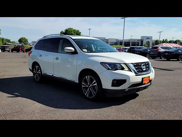 2017 Nissan Pathfinder Platinum