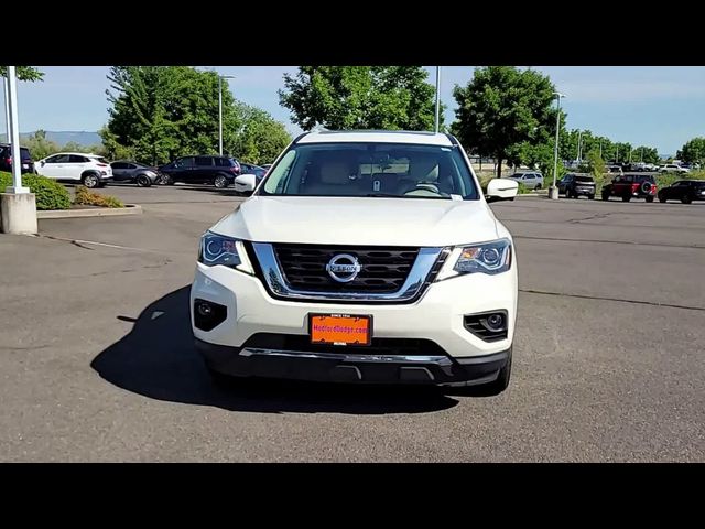 2017 Nissan Pathfinder Platinum