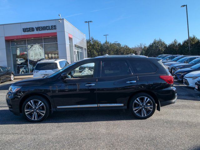 2017 Nissan Pathfinder Platinum