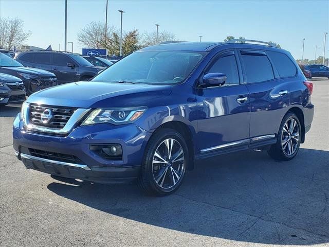 2017 Nissan Pathfinder Platinum